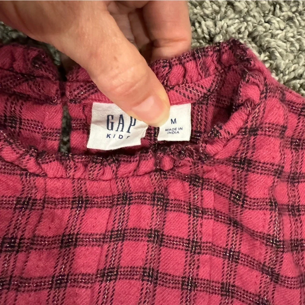 5/$25 GAP girls plaid shirt, size medium 8-9